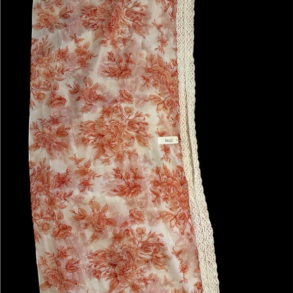 Charming Charlie Pink Floral Lace Cover-up - Picture 3 of 5